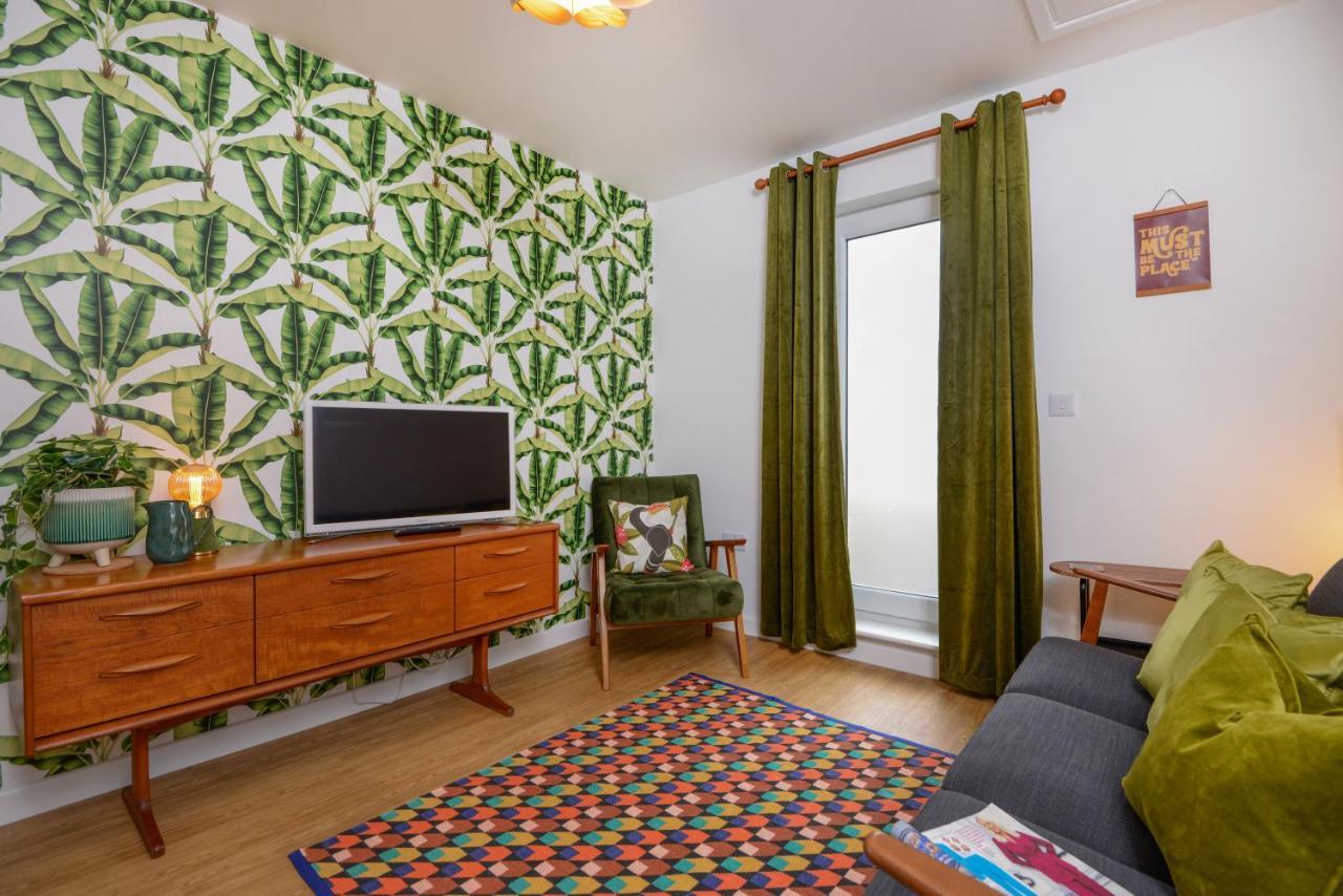 Apartment Two - Private Car Park, Comfortable And Well Equipped - By Ocean City Retreats Plymouth Exterior foto