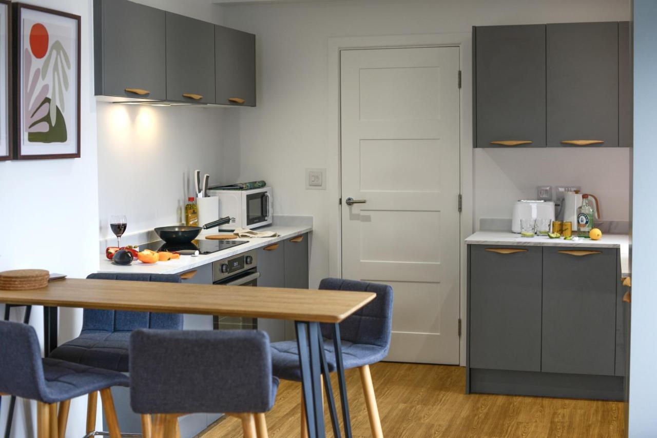 Apartment Two - Private Car Park, Comfortable And Well Equipped - By Ocean City Retreats Plymouth Exterior foto
