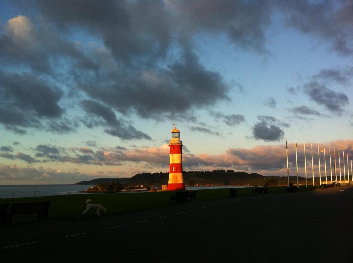 Apartment Two - Private Car Park, Comfortable And Well Equipped - By Ocean City Retreats Plymouth Exterior foto